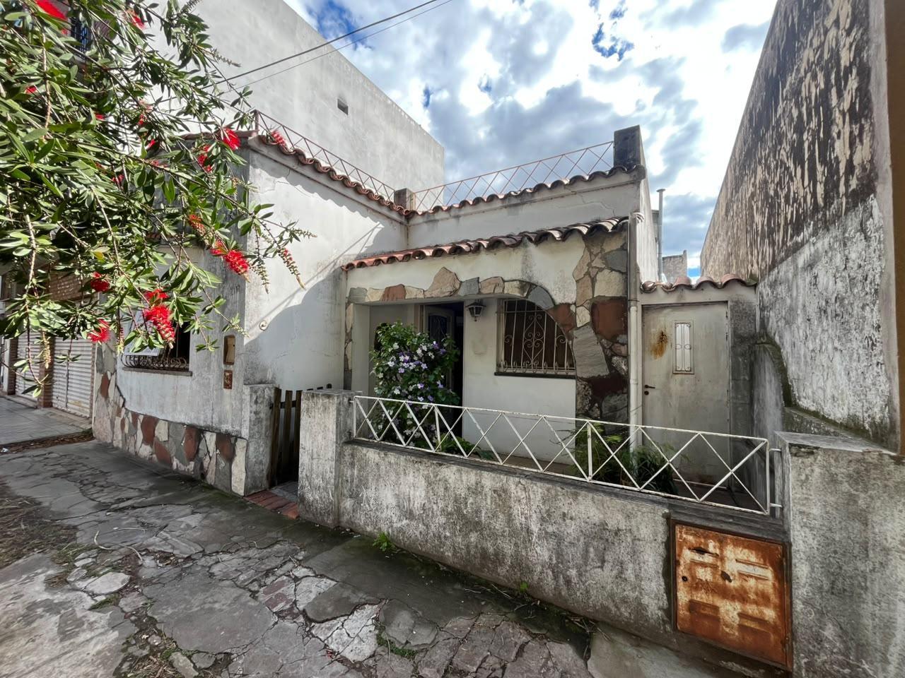 Foto de Venta de Casa de Dos Dormitorios con Patio, imagen 3
