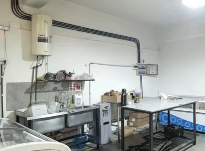 Alquiler local comercial sobre Av. Corrientes. Sin expensas. 4
