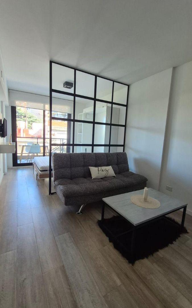 Foto de Alquiler AMOBLADO hermoso departamento amoblado. Dzain Parque Patricios., imagen 2