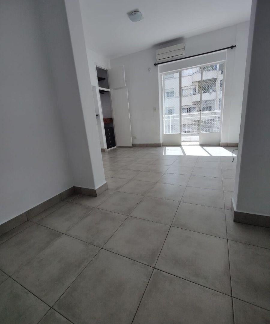 Foto de Venta Monoambiente Al Frente con Balcón Apto RECOLETA, imagen 1