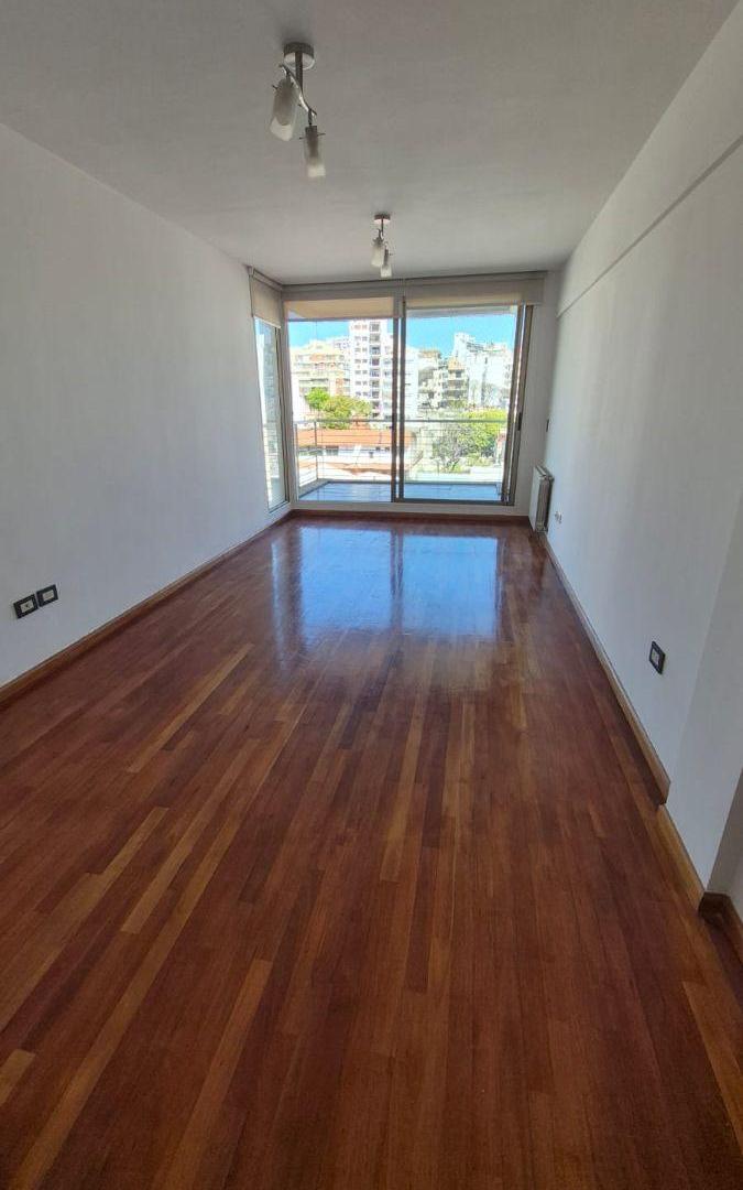 Foto de Hermoso departamento ambientes con cochera en edificio premium, imagen 2