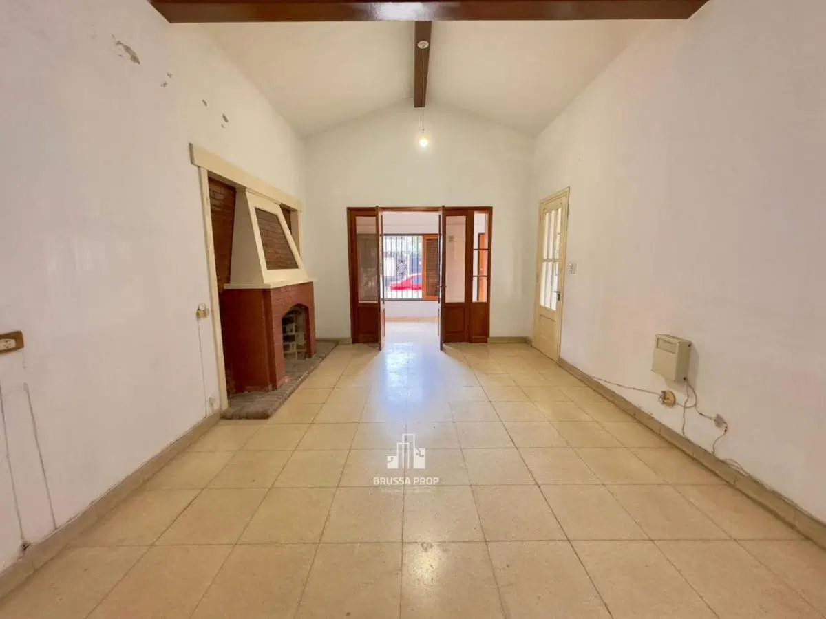 Casa en venta en Villa Cabrera – Gran terreno y excelente potencial. 1