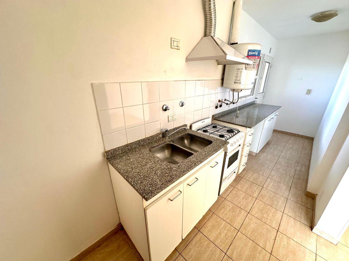 Foto de EN ALQUILER – DEPARTAMENTO DE 2 DORMITORIOS EN BALCONES DEL CHATEAU, imagen 2