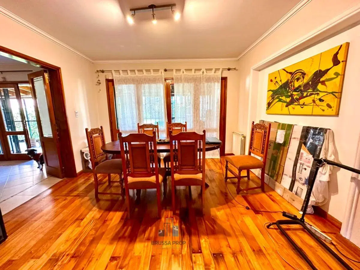 CASA EN VENTA DE 4 DORMITORIOS | URCA 3