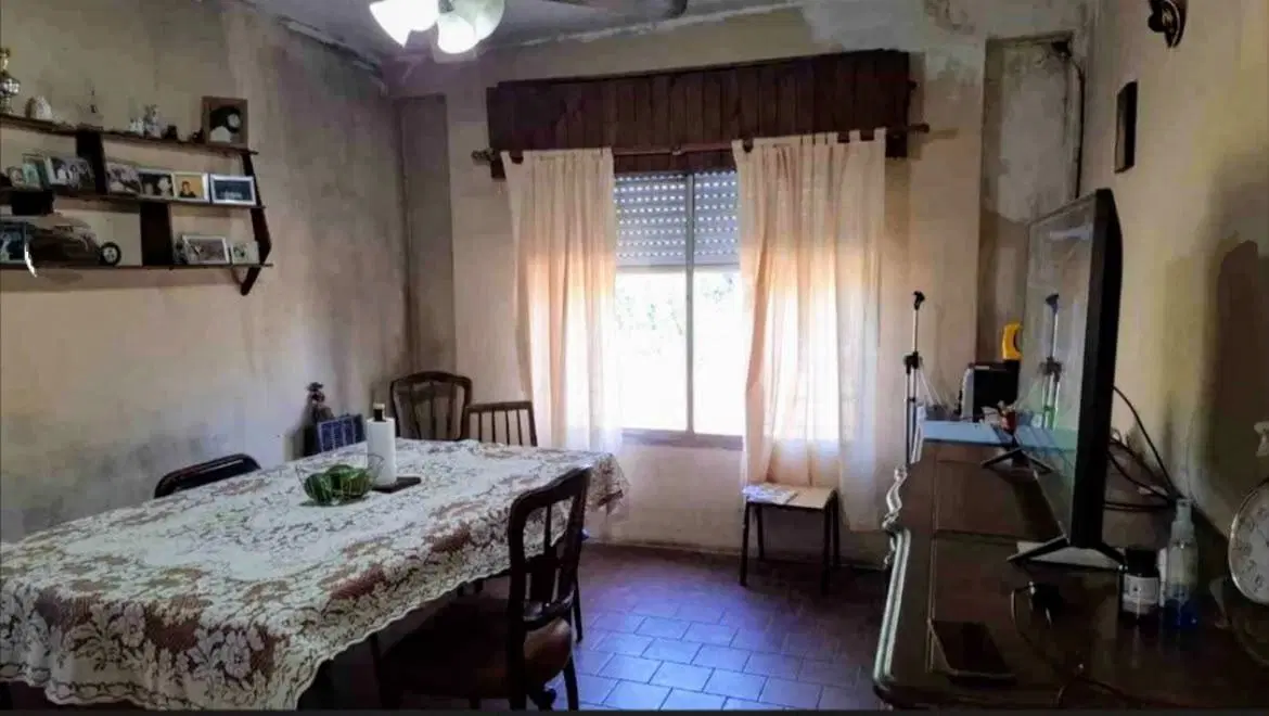 casa sobre dos lotes | Ituzaingó 4