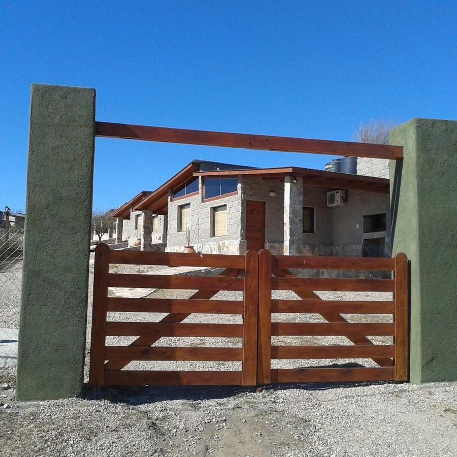 Venta de Complejo de 6 Cabañas C/ Cochera en Cosquín 2