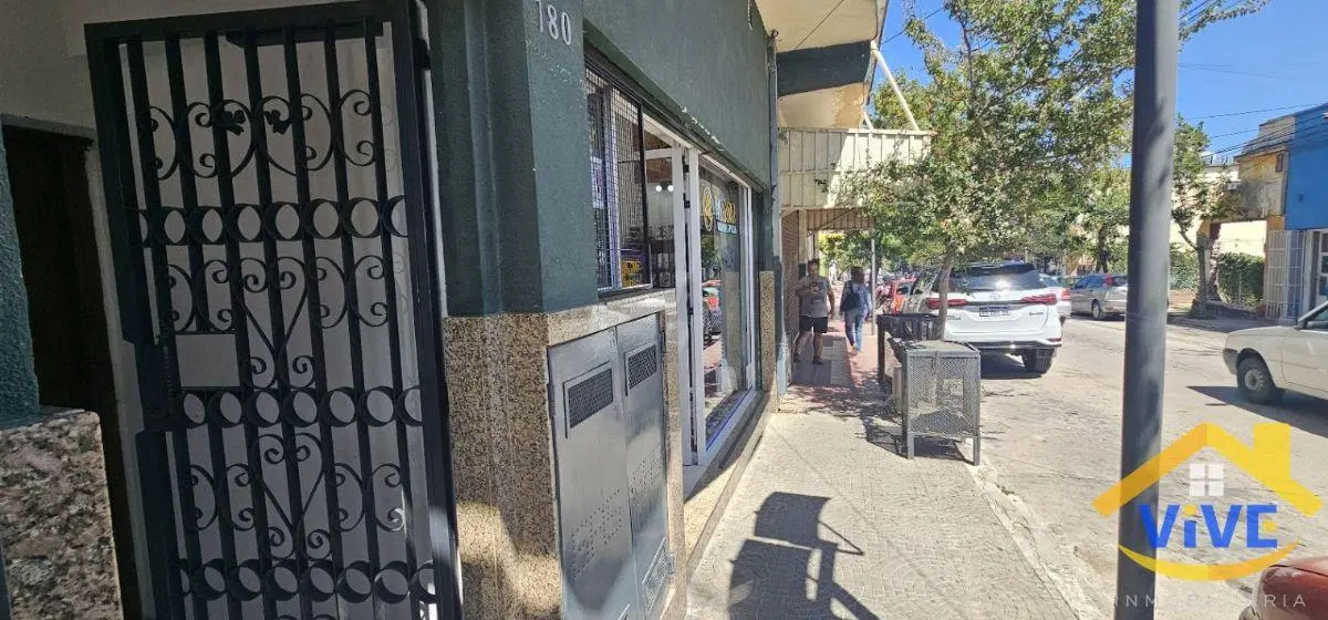 Local comercial en venta ubicado en La Falda 1