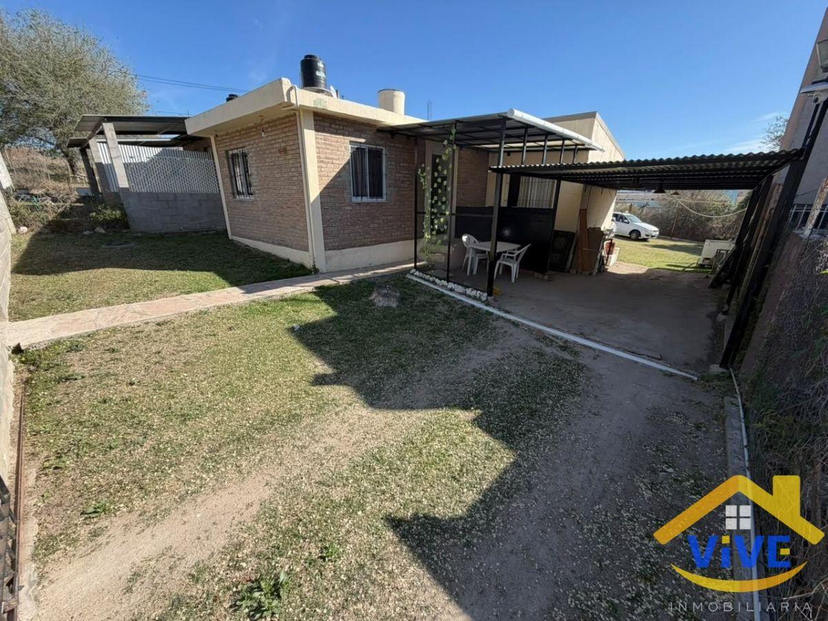 Foto de Casa en venta c/ cochera en La Falda, imagen 1