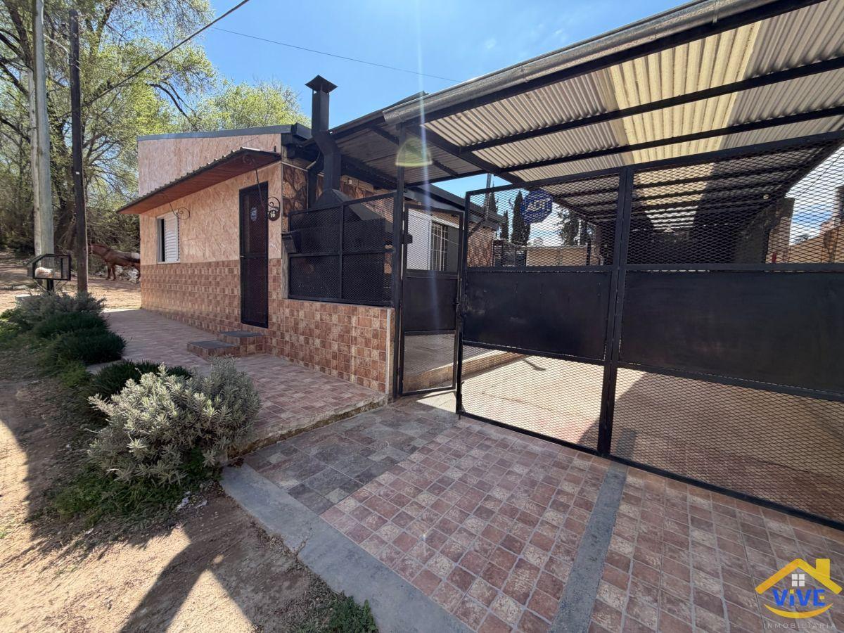 Foto de Casa en venta c/ cochera en Cosquín, imagen 1