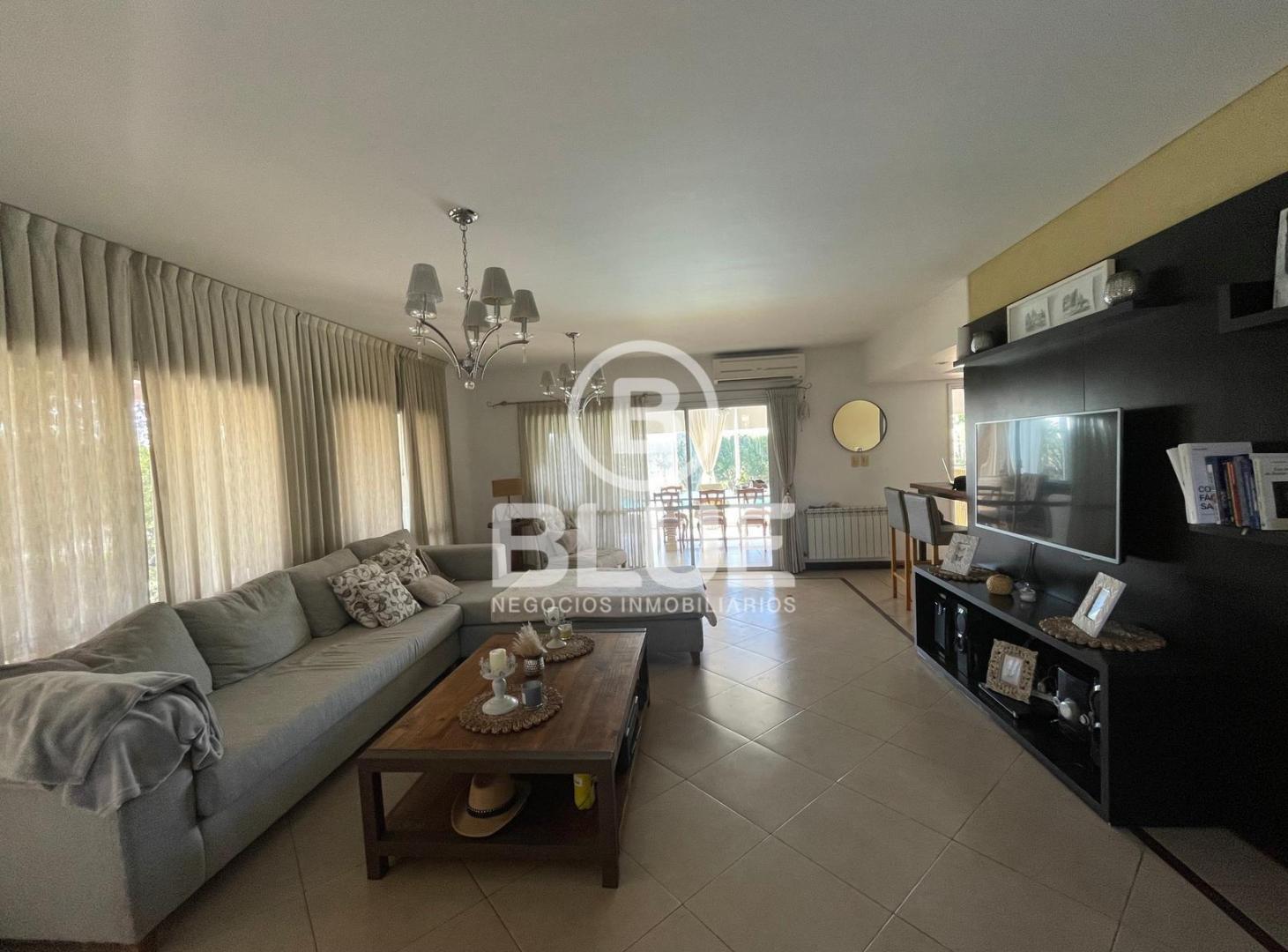 Foto de Casa Venta Canning El Rocio 5 Ambientes y Piscina, imagen 4