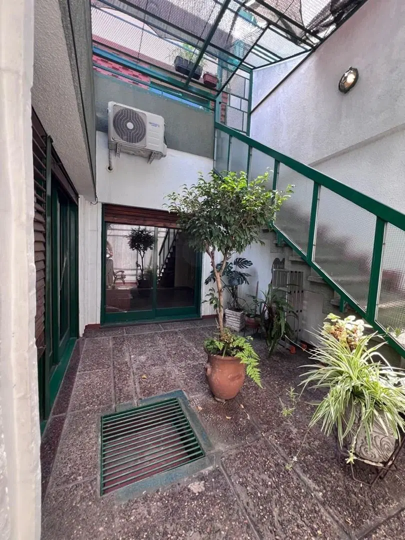 Casa Chalet  en Venta en Flores Norte, Flores, Capital Federal 2