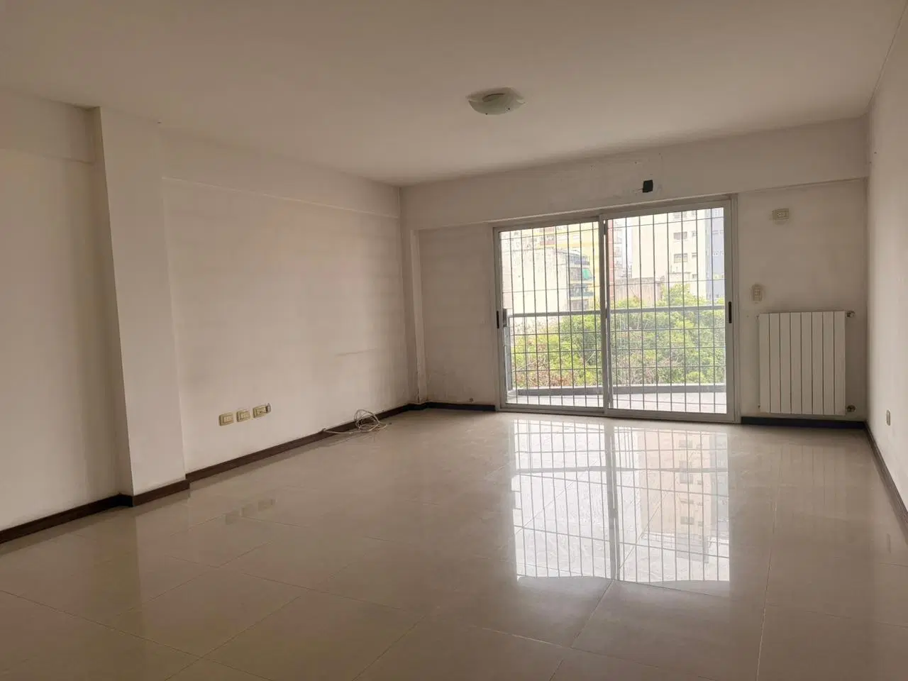 EXCELENTE OPORTUNIDAD EN FLORESTA AMPLIO SEMIPISO DE 3 AMBIENTES EN VENTA CON COCHERA, Capital Feder 2