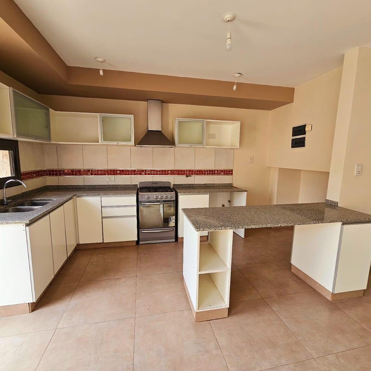 Vendo Duplex 3 Dorm. en Claros del Bosque (Village) 2