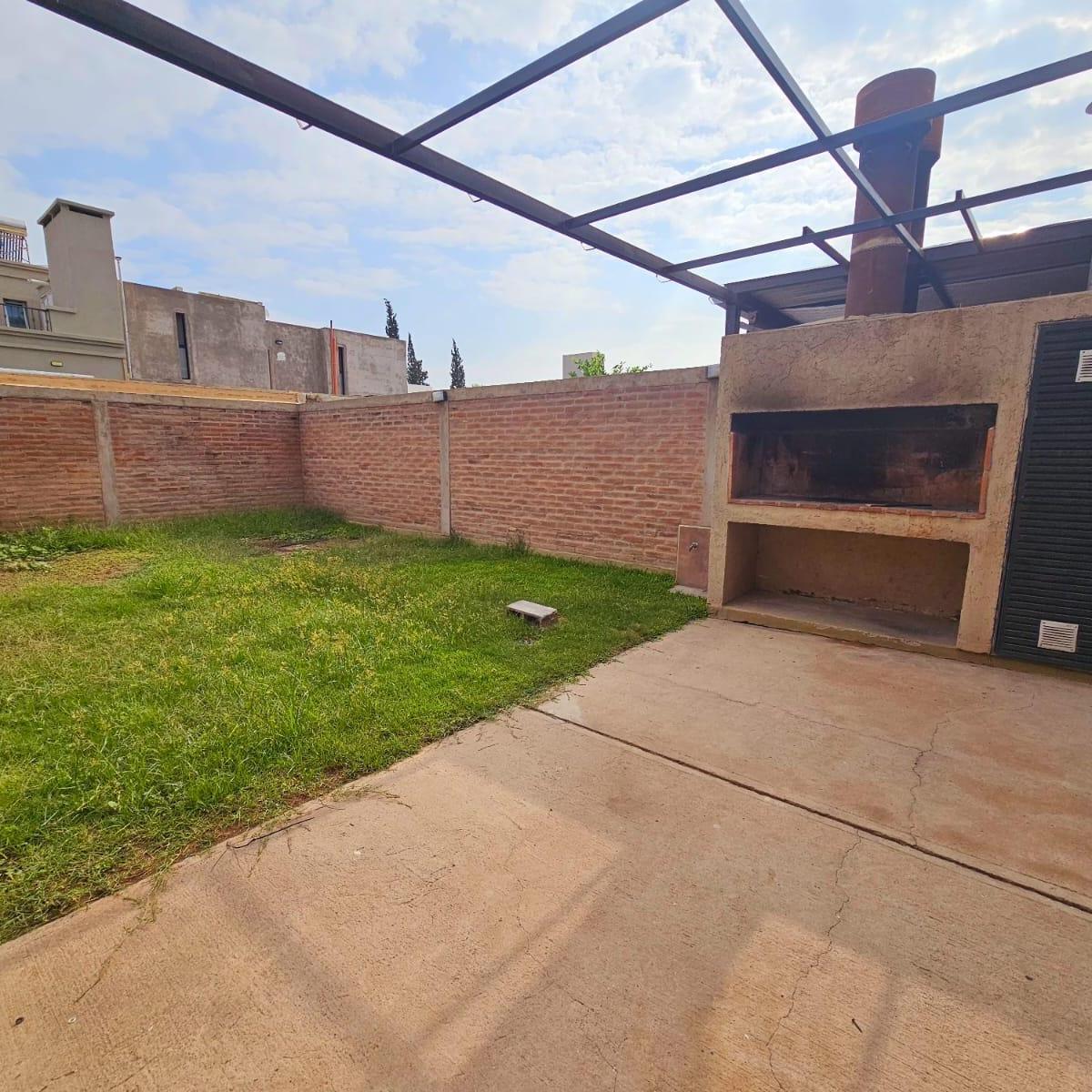 Vendo Duplex 3 Dorm. en Claros del Bosque (Village) 4