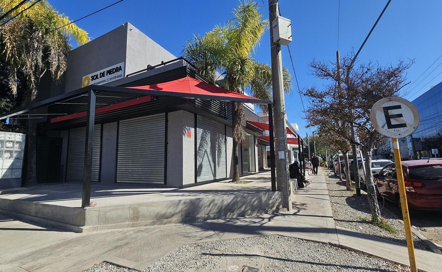 Local Comercial Frente Clínica Vélez Sarsfield | 28 m² más Expansión