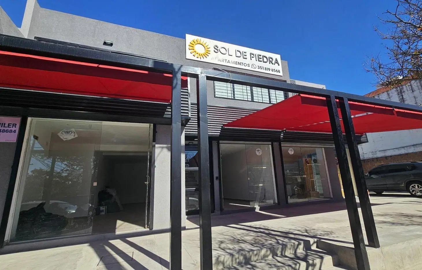 Local Comercial Frente Clínica Vélez Sarsfield | 28 m² más Expansión 2