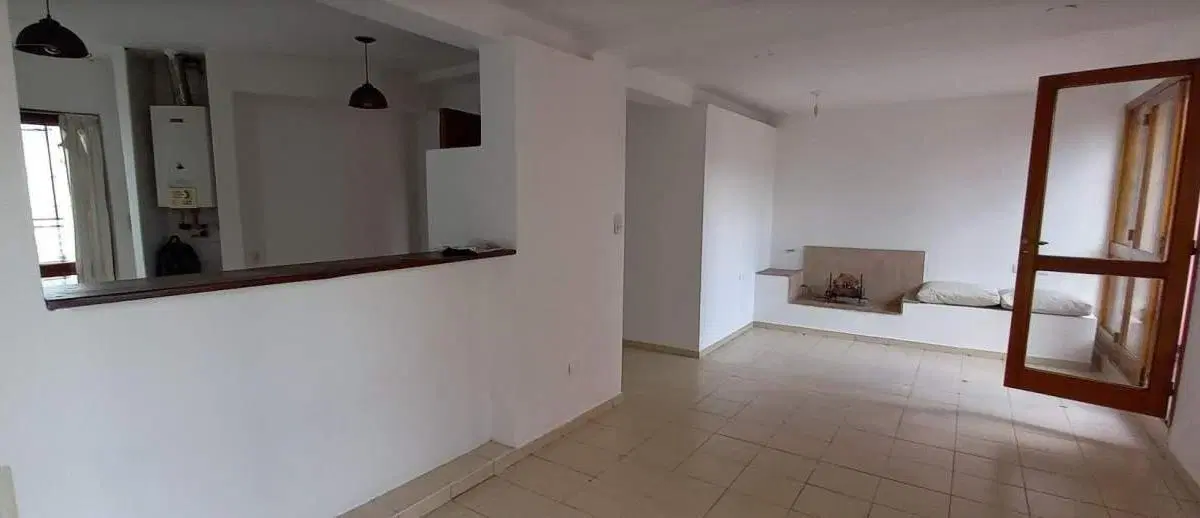 Alquilo amplio departamento en Barrio Rogelio Martínez - 3 habitaciones 2