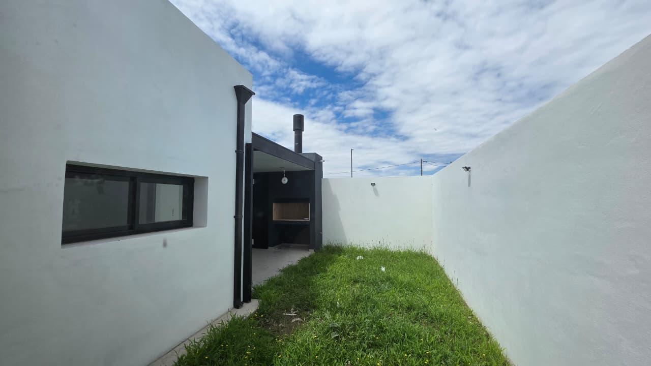 Foto de Venta Dúplex 2 Dormitorios | Quebradas de Manantiales | Posesión Julio, imagen 3