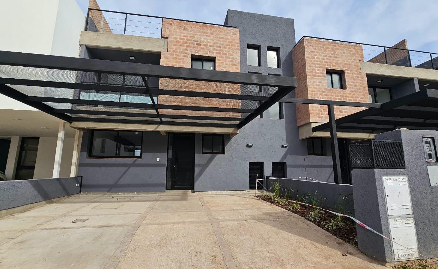 Foto de Tríplex premium en Cañuelas Chico | Terraza, asador y calefacción central, imagen 2