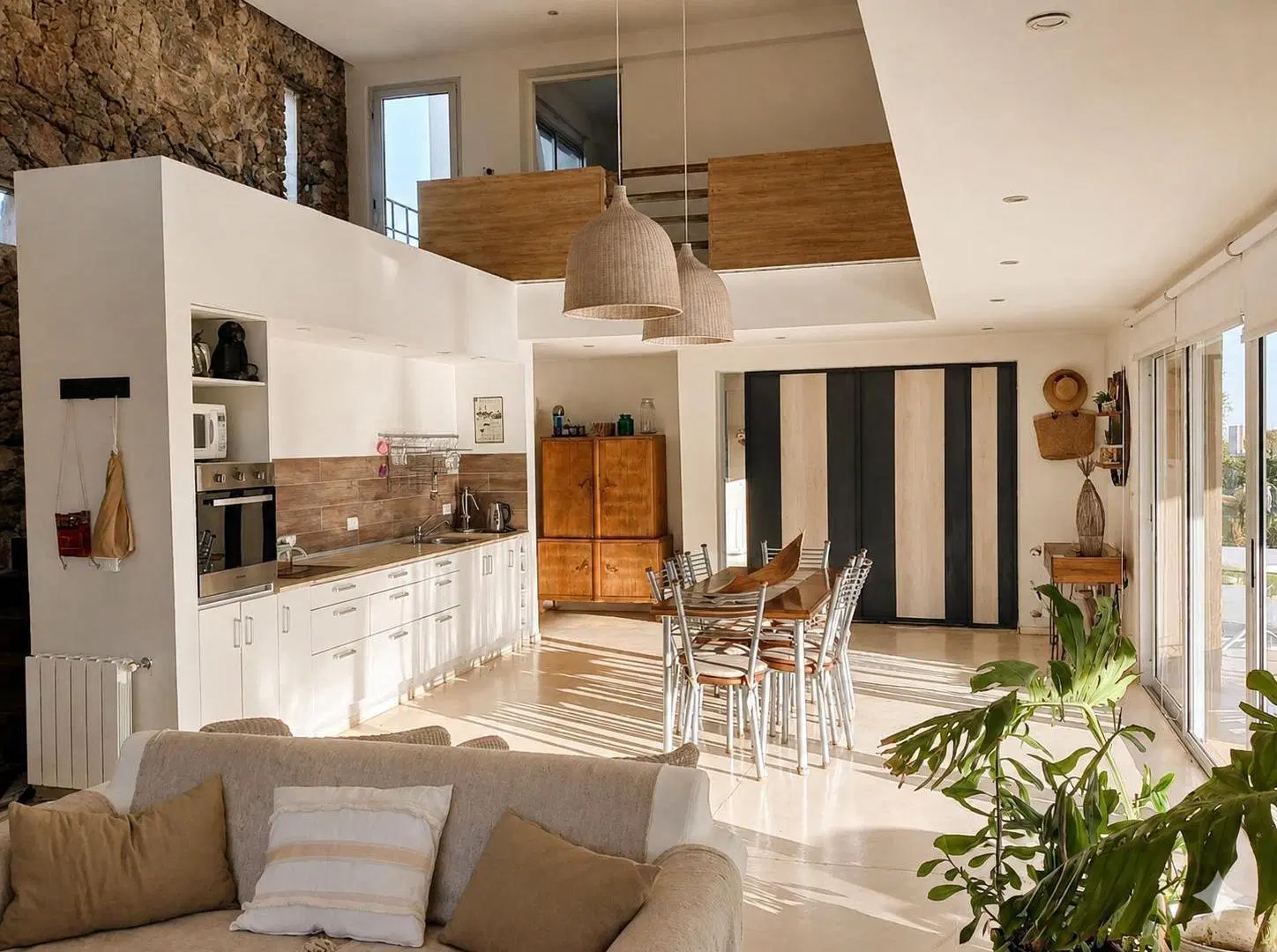 Casa en Venta - 3 Dormitorios con Piscina y Gran Parque - Country Causana 1
