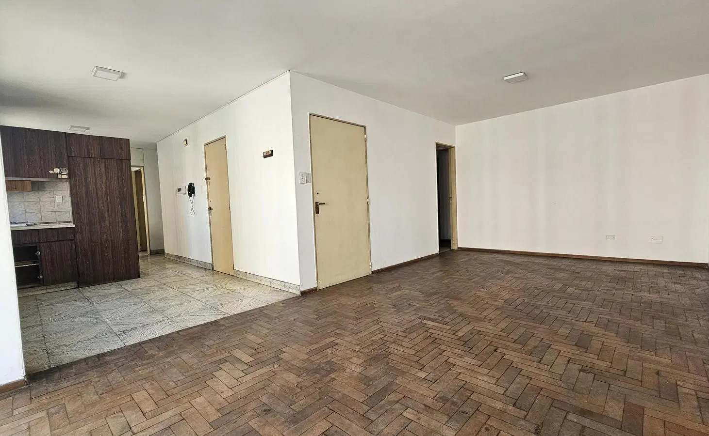 Piso completo en Bv. Chacabuco al 300, a una cuadra de Nueva Córdoba 4