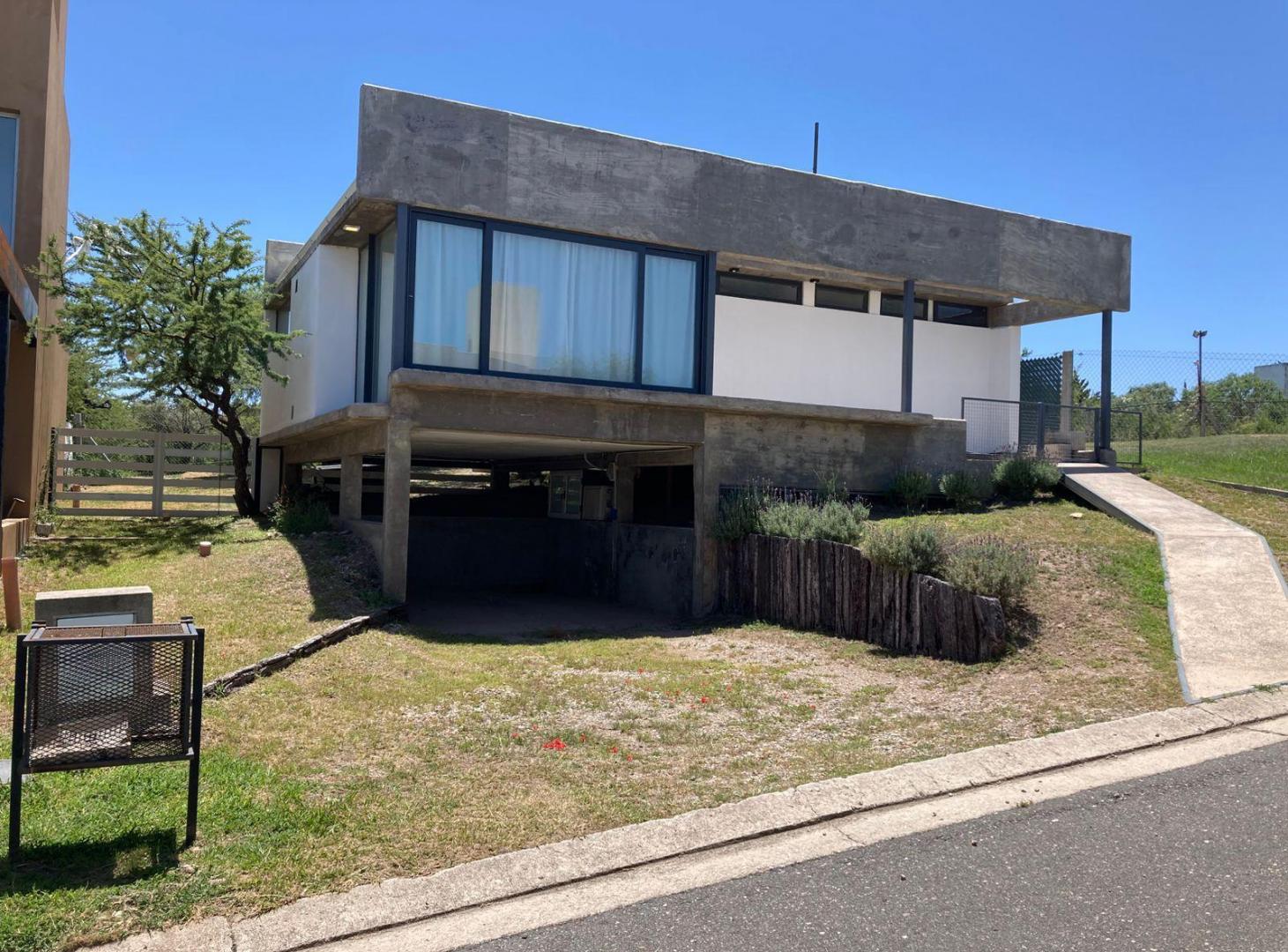 Casa en venta en Barrio privado las Cañitas