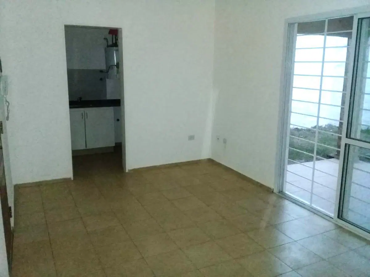 San Vicente Depto 1 dorm. con Cochera y patio propio 4