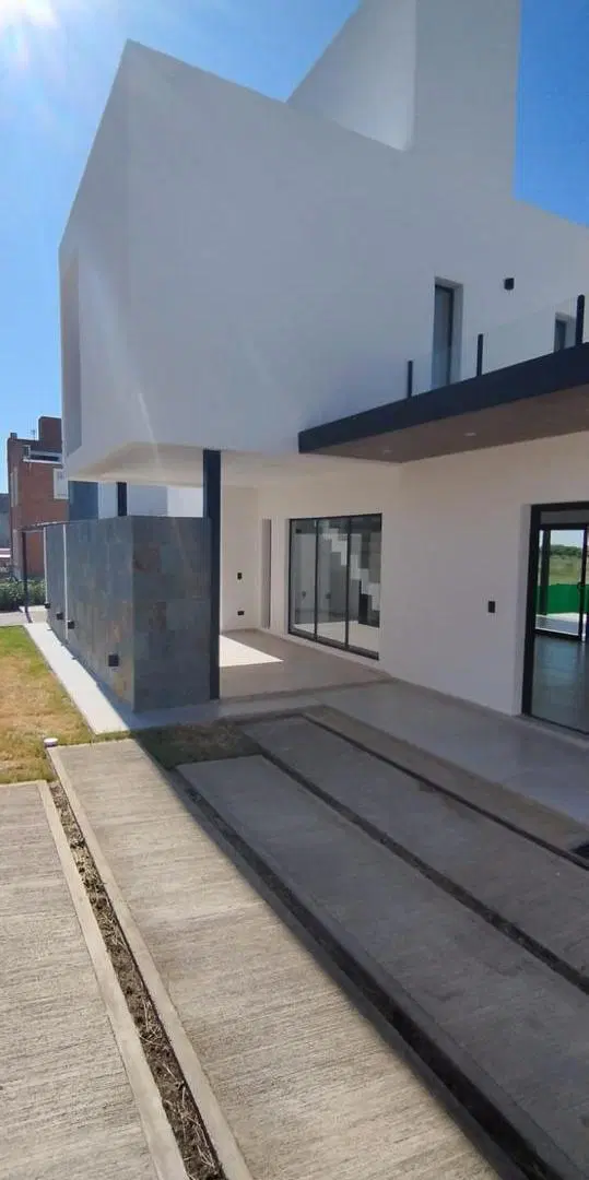 Casa barrio privado las Cañitas 2