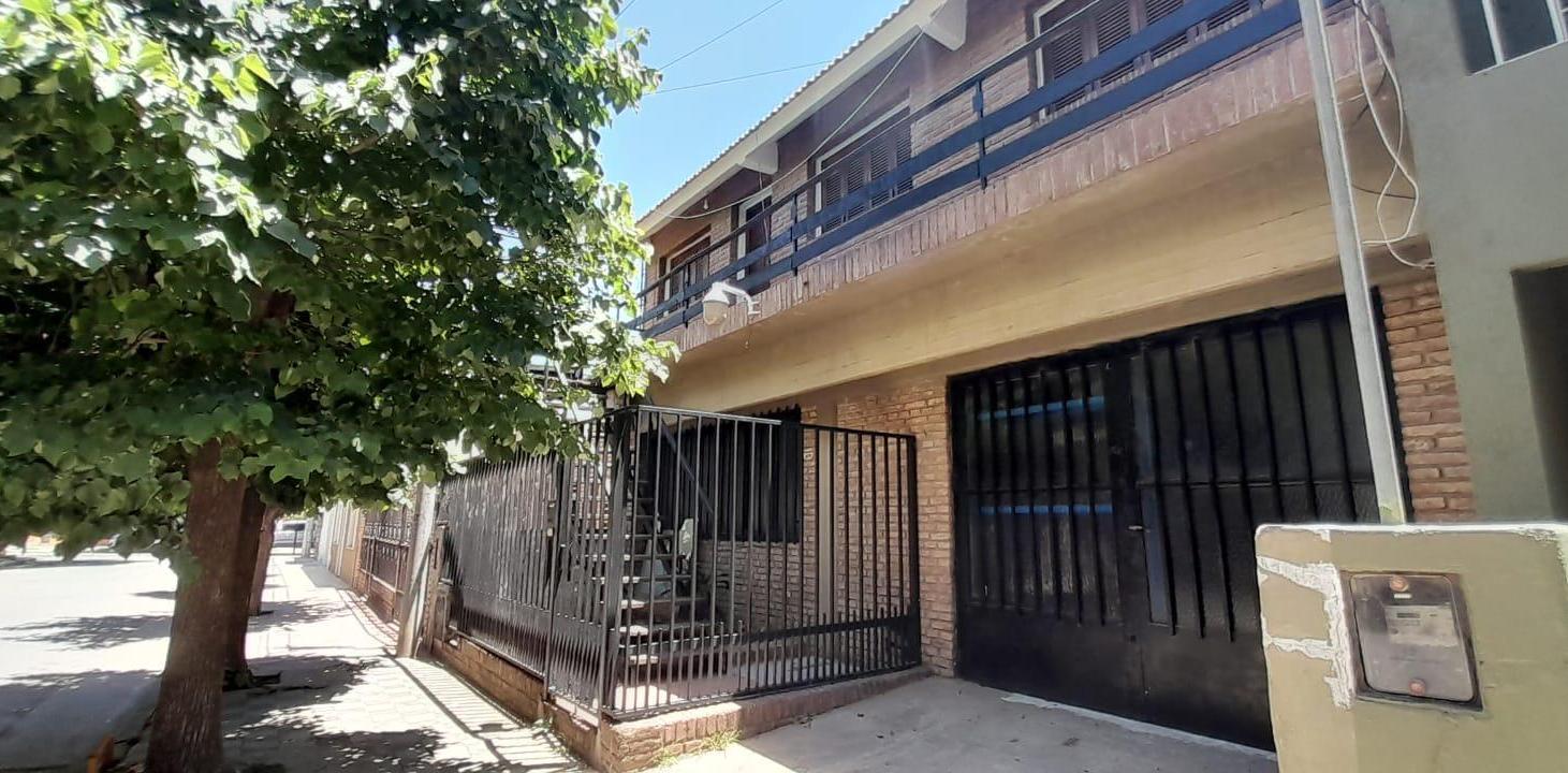 Casa en Parque San Vicente, con galpón