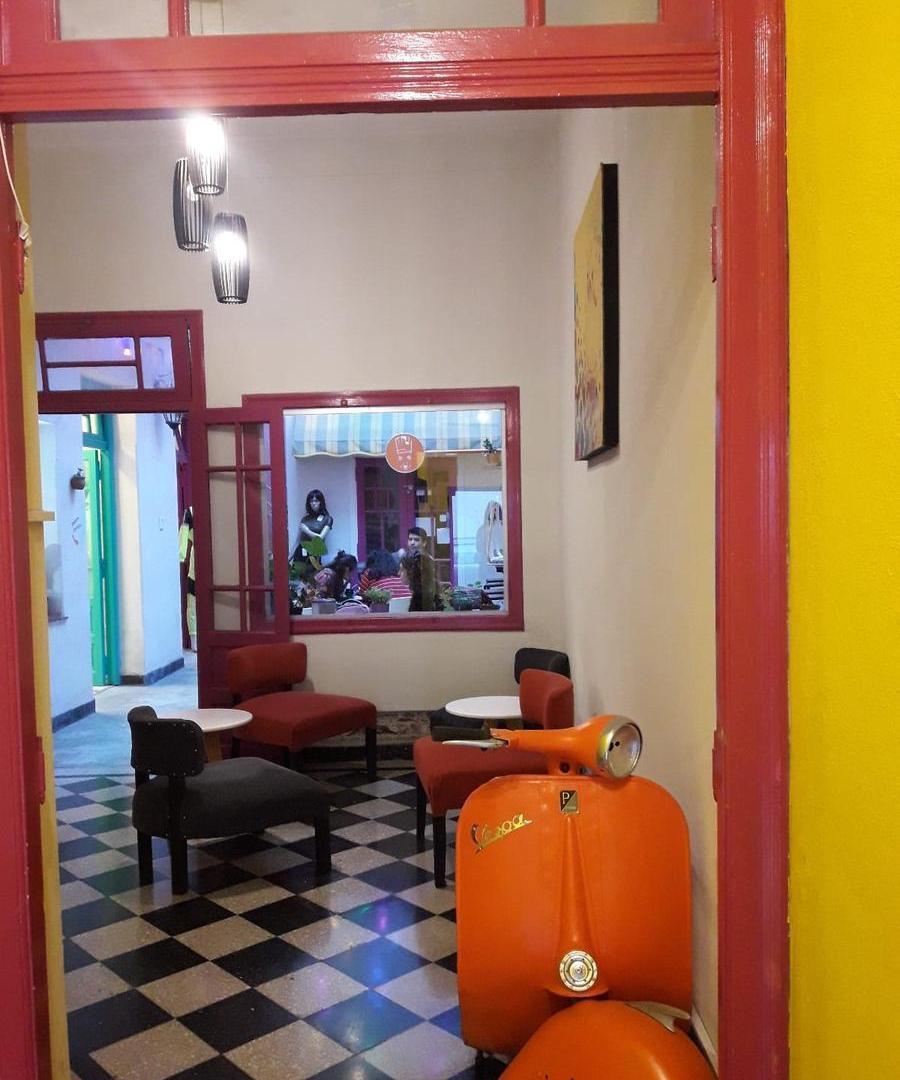 Güemes: paseo comercial en calle Belgrano (5 locales)