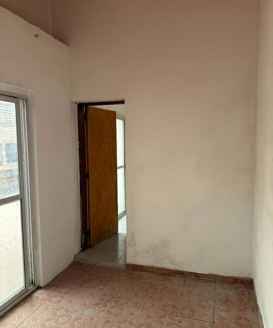 Foto de Casa 2 dormitorios con depto atrás - San Vicente, imagen 3