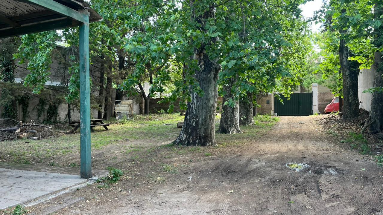 Foto de Lote 2562m2 a metros de V. Sársfield y Circunvalación, imagen 3