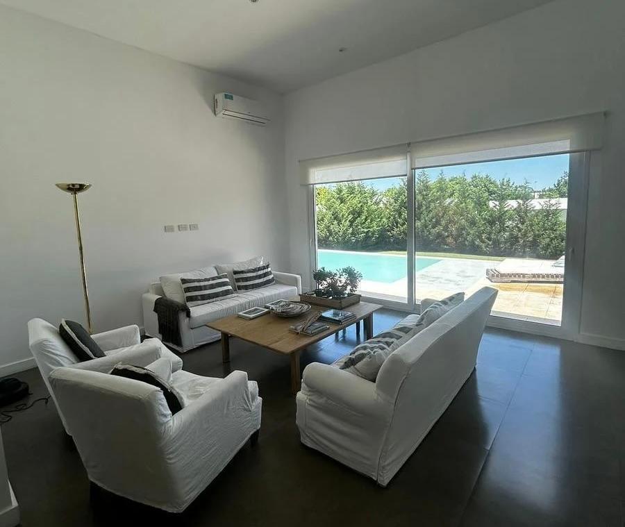 Foto de En venta - Casa en La Argentina, Estancias del Pilar, imagen 2