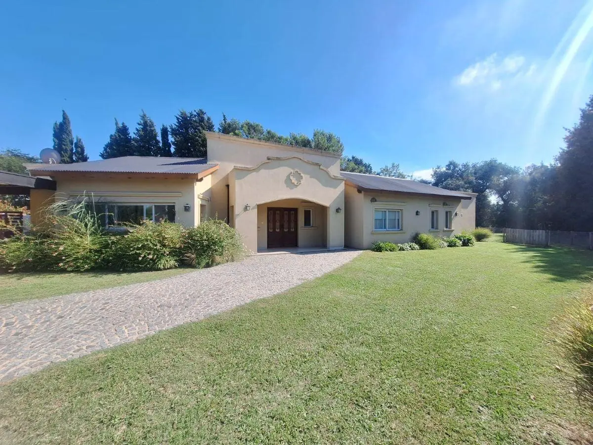 En alquiler - Casa en La argentina, Estancias del Pilar 1