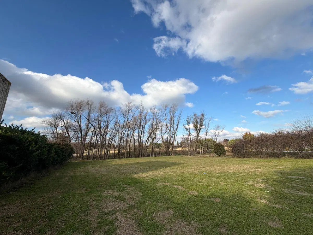 En venta - Espectacular lote en el Golf, Estancias del Pilar 2
