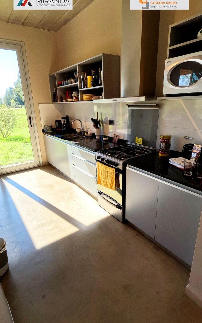 Foto de Casa en Venta en Chascomús Barrio de Chacras Laguna Vitel Mucho Verde, imagen 3