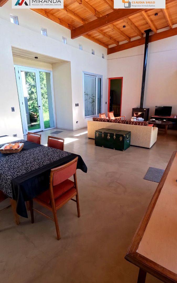 Foto de Casa en Venta en Chascomús Barrio de Chacras Laguna Vitel Mucho Verde, imagen 2