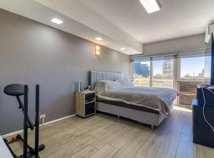 VENTA TRIPLEX 5 AMB COCHERA APTO CRÉDITO URQUIZA 5
