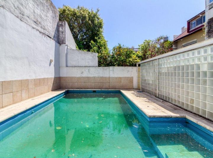 VENTA TRIPLEX 5 AMB COCHERA APTO CRÉDITO URQUIZA 2