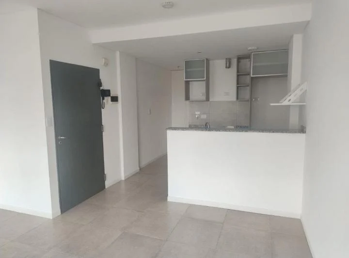 ALQUILER  MONOAMBIENTE CON BALCON VILLA URQUIZA 1
