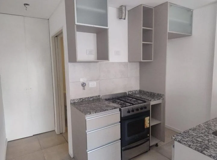 ALQUILER  MONOAMBIENTE CON BALCON VILLA URQUIZA 5