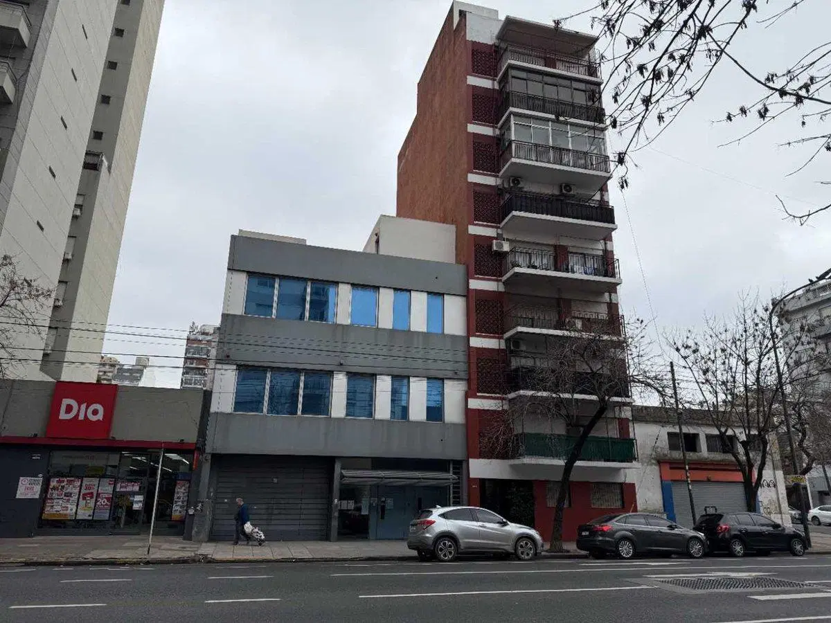DEPARTAMENTO DE 2 AMBIENTES  EN VENTA EN BOEDO 4