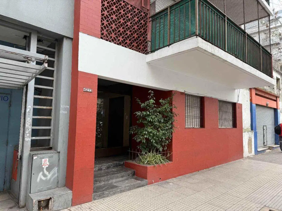 DEPARTAMENTO DE 2 AMBIENTES  EN VENTA EN BOEDO 5