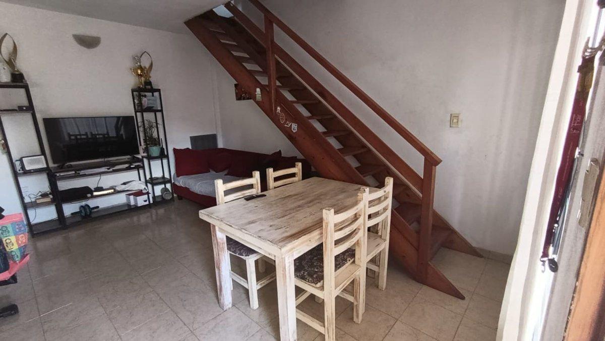 CASA 5AMB VENTA O 3 DEPTOS MORENO MULTIFAMILIAR