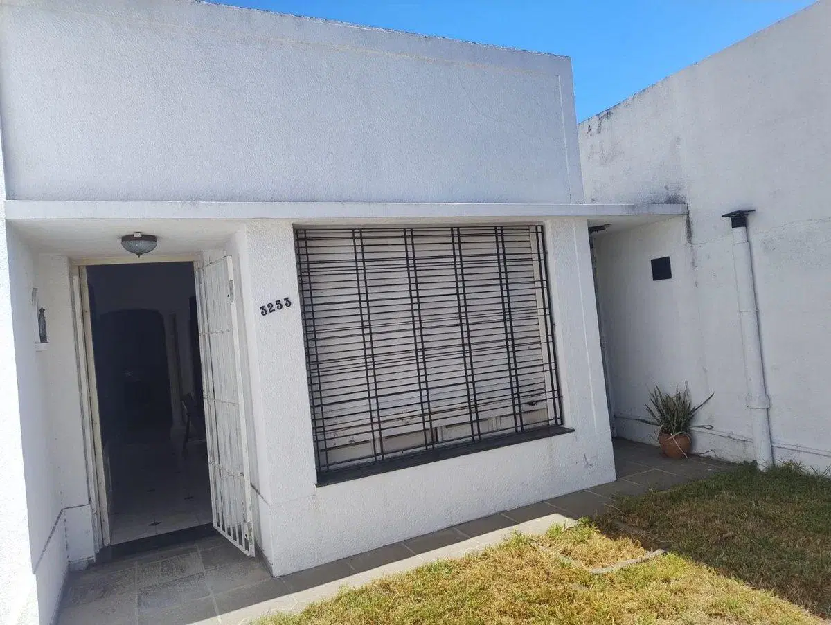 VENTA CASA 4 AMB 360M2 APTO PROF SAN JUSTO 2