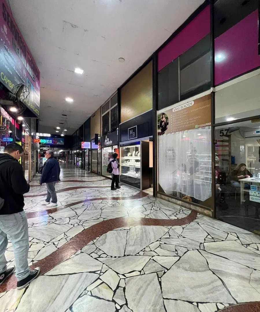 VENTA DE LOCAL COMERCIAL EN AV CABILDO BELGRANO 5