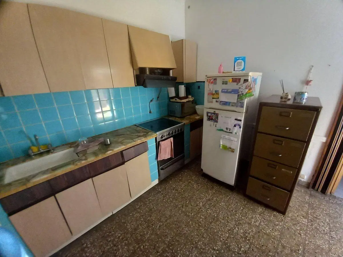 VENTA CASA 4 AMB. C/COCH TERRAZA A. CREDITO MORON 3
