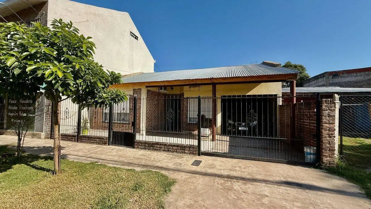 Venta Casa Multifamiliar en Moreno 2