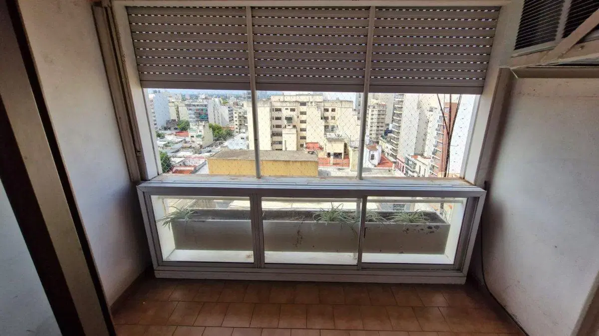 VENTA DOS AMBIENTES FLORES 2 BALCONES 55 METRO 2
