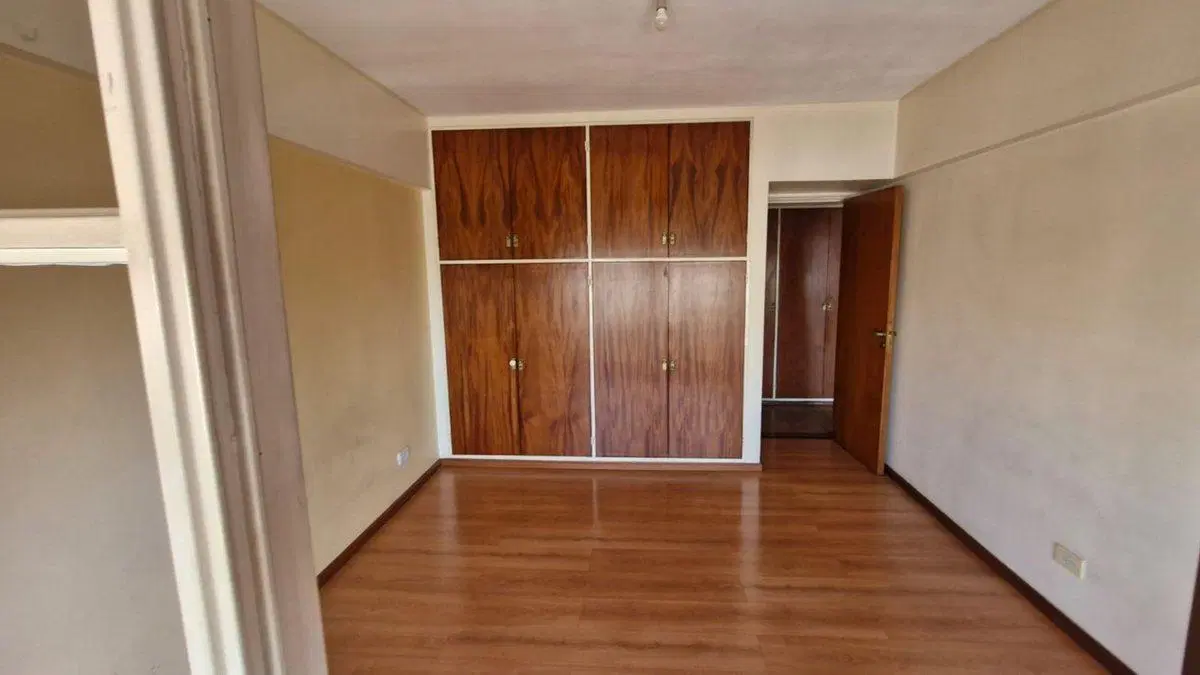 VENTA DOS AMBIENTES FLORES 2 BALCONES 55 METRO 4